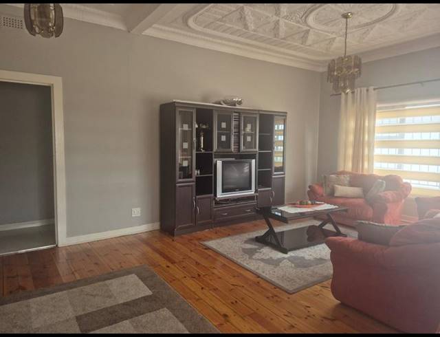 3 BEDROOM PROPERTY TO RENT IN WHITERIDGE